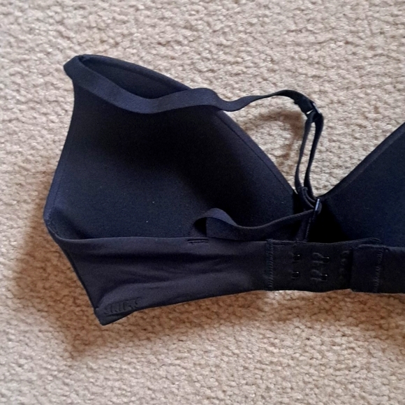 SKIMS WIRELESS LIGHTLY LINED BRA 32B - Picture 7 of 9